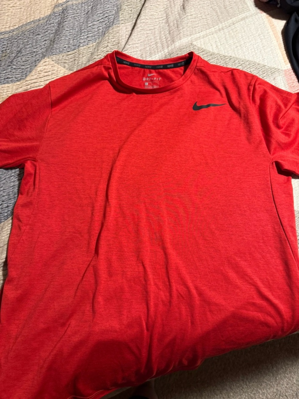 Nike Men’s Dri-FIT Red Crew Neck T-Shirt size large